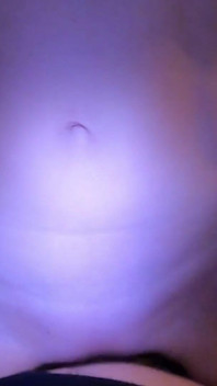 Une MILF sexy a des orgasmes