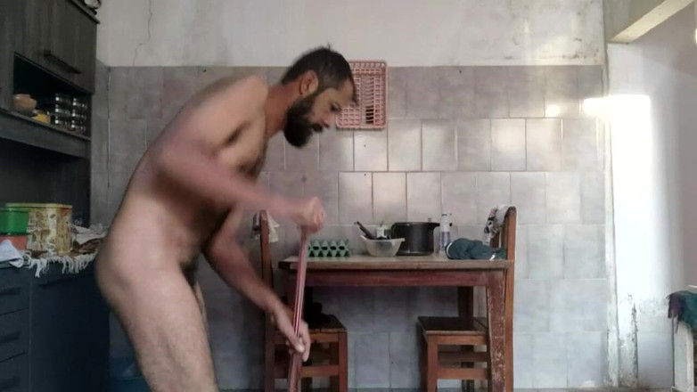 Stink HairyMale: Trabajo en el hogar