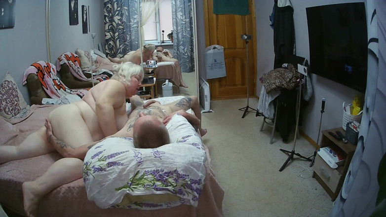 Zona901: Iubita mea este întotdeauna gata să-mi sugă pula