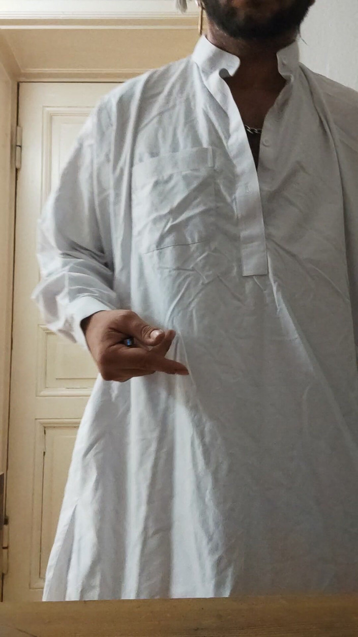 SmokedAlloy2: Na make, napalony dj-bro ubrany jak zboczony Afgańczyk