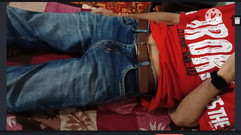 Desi__Panda: 我在锻炼后的午夜时分第一次抚摸我的健身教练的大鸡巴