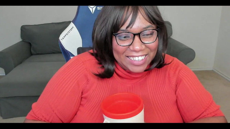 Josie4yourpleasure: Lubang mana yang akan dientot kontolmu duluan?