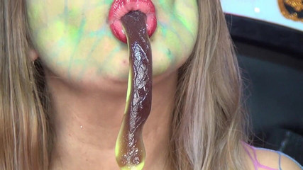 Angel eyes studio: vay! Ben yılan yutan seksi ve şehvetli bir yılanım!