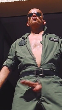 Xl Cumshots of a Pilot 4