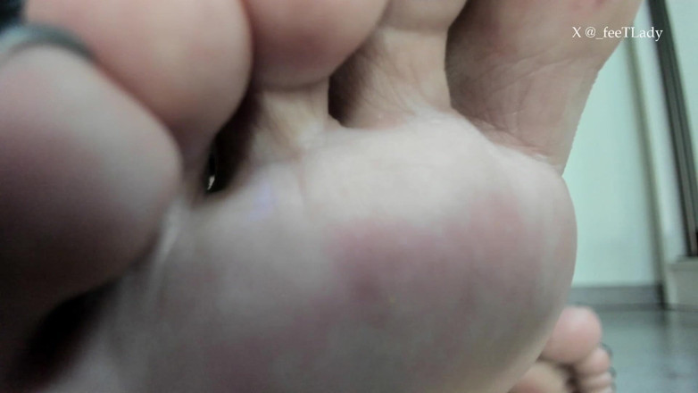 Feet lady: ズームズーム