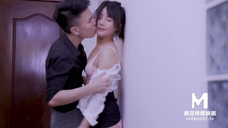 ModelMedia Asia: เพื่อนบ้านใหม่ collar ขาว
