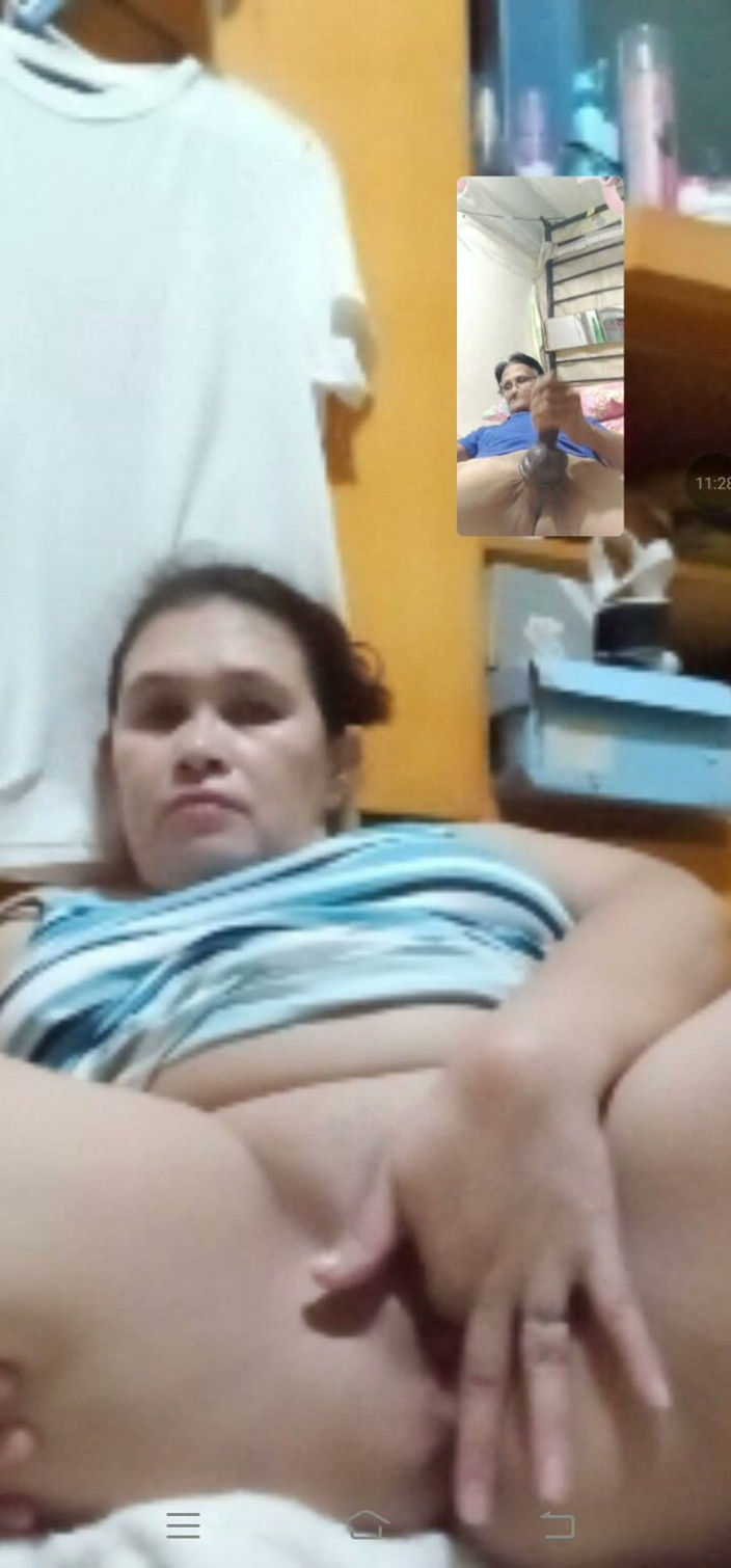 amadorrivera: Tối nay chúng tôi làm trực tiếp bởi call.she video...