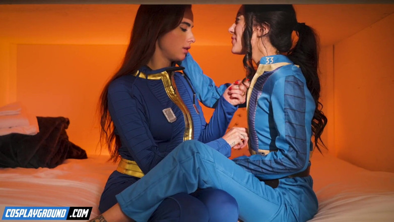 Cosplayground: 오드리 리드가 폴아웃 벙커에 사정하게 만드는 세이지 헌터 - 폴아웃 포르노 코스플레이 패러디
