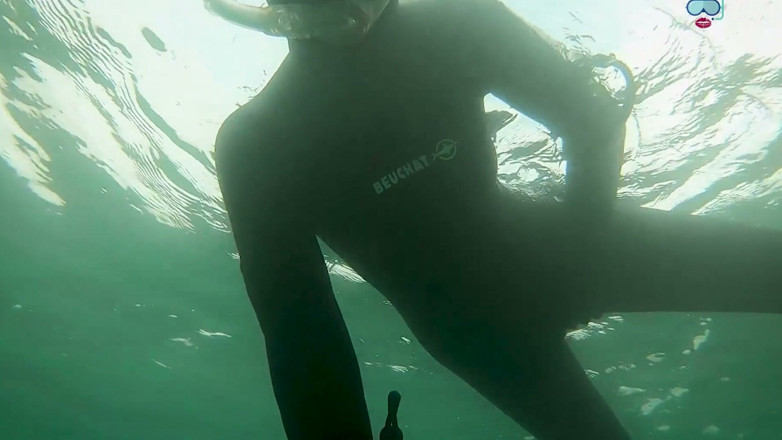 UKCuteGirl Lucy Lauren: Secret Underwater 8mm Wetsuit Play - Snorkeller Gets Away with It