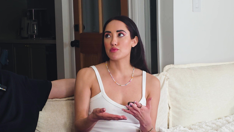 Tommy Wood XXX: Güzel latin yıldızı Chloe Amour Tom Games podcast'inde twerk yapıyor