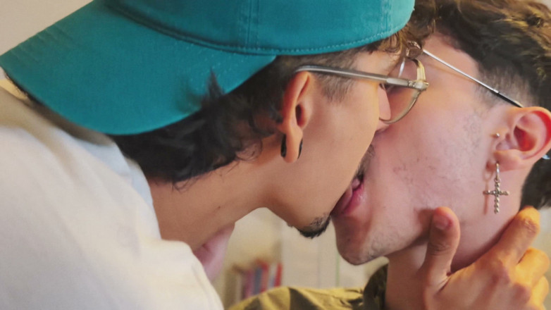 Andcristiann: He Loved Kissing His Straight Stepbrother so Much