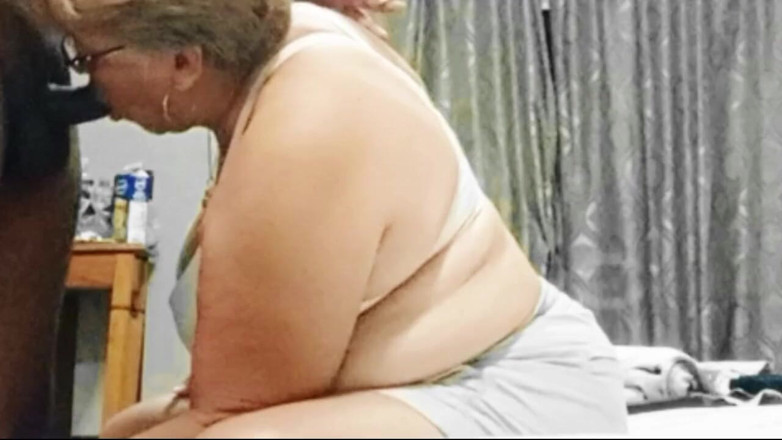 Milfta boohot: เย็ดตูดกับคุณแม่เลี้ยงวัย 70 ปี ทหารผ่านศึก