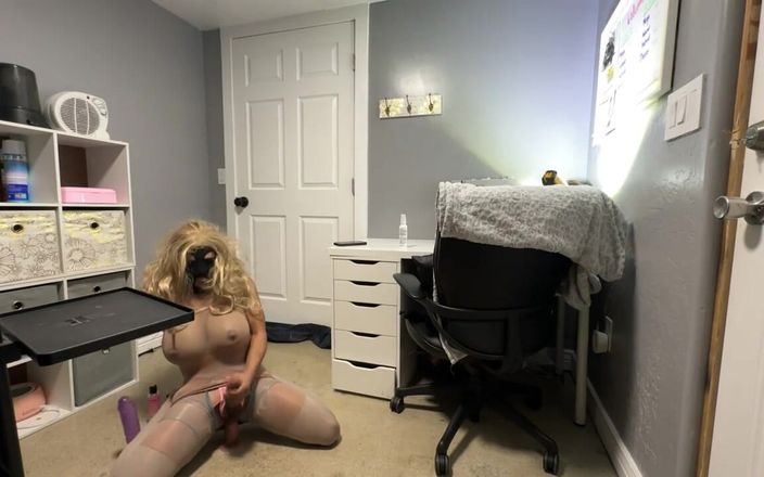 ChubbyClass: Cuuuming on Room