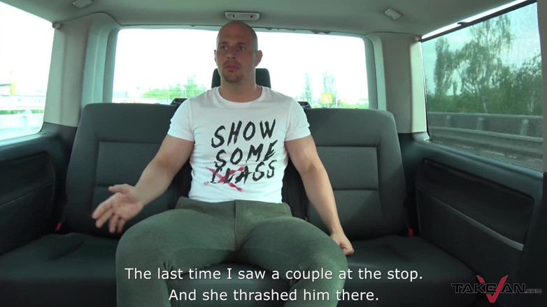 Take Van: Лисий мускулистий чувак і сором'язливі дівчата в поїздці
