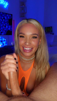Gerçek hayat için yüze boşalma fuckdoll rara knups
