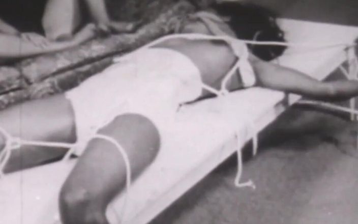 Vintage megastore: Retro bondage 01 - restyling-film in full HD Version