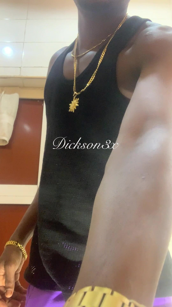 Dickass3x: 혼자 자위하고 사정할 때까지 섹스하는 꿀