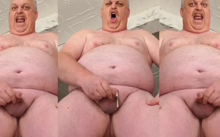 Biwixxxer: Biwixxxer Is Stroking His Tiny Dick