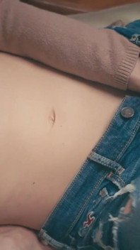 Squirte Sur Son Hollister Jean. Entrejambe Mouillée