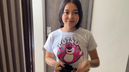 JhonAndSara: Krásná indická sousedka ráda vstupuje do domu svých sousedů jako...