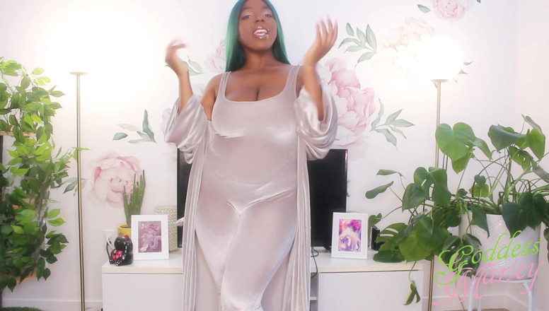 Goddess Marley: Styvmors Lackey