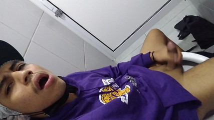 AlexAlejandro13: Nejlepší čas na veřejných toaletách