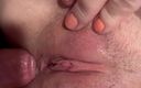 Dirty Red Slut: Kozatá zrzavá hlava s tetováním miluje péro v jejím zadku
