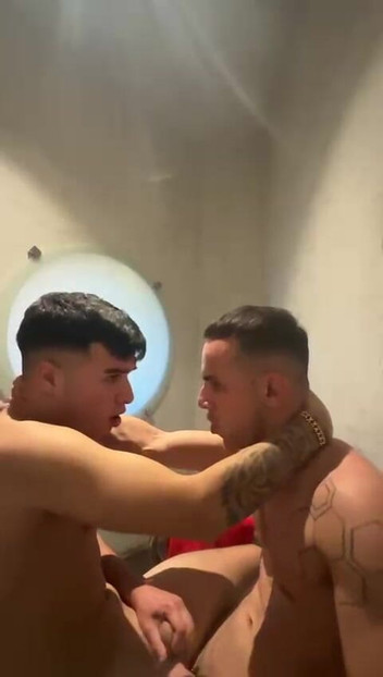 Raymartn: Kamar mandi