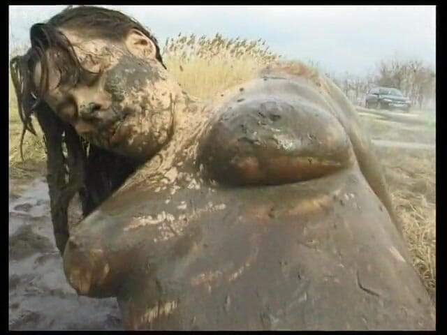 Horny Two really wet MILFs: Chubby girl is getting screwed outdoors in the mud
