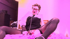 Lori Levine: Sissy to ztrácí při Edging na kouzelnou hůlku plugged a...