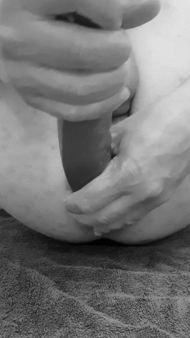 Timmyboy: Anal extrem cu vibrator dublu