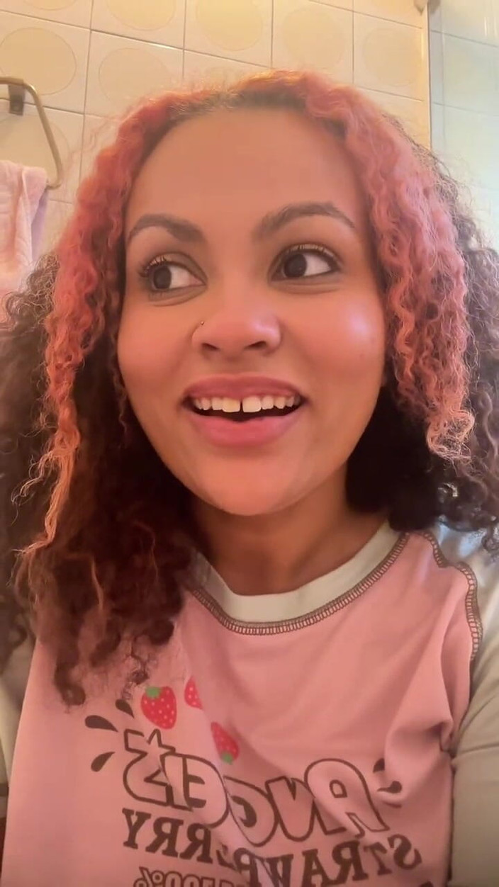 Cutiepiie Chubby: かわいい女の子のおならコンピレーション 大音量のおならとおバカな顔の反応