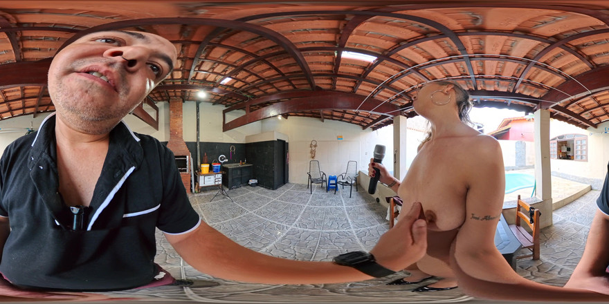 GabbyHorny: Die reporterin zieht sich live aus, nachdem sie während ihres...