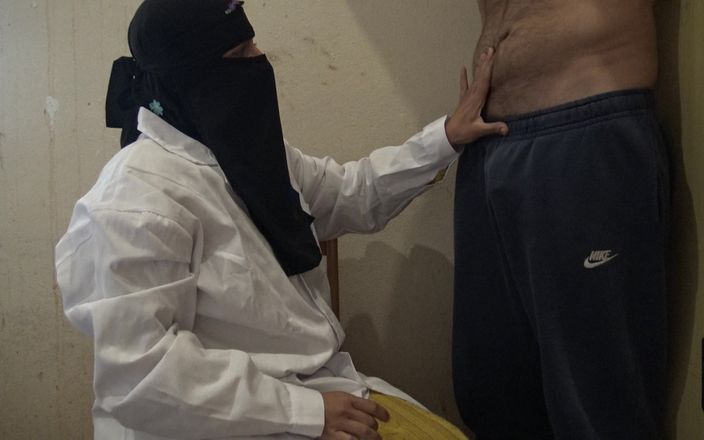 Souzan Halabi: Un garçon timide est choqué quand une infirmière musulmane lui...