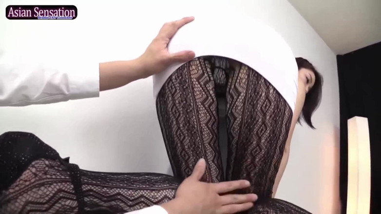 Studio JAV Launcher: Risa Kasumi và đôi chân tuyệt đẹp của cô ấy. Quần tất có...