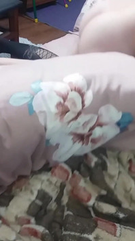 Bini jalang sebenar curang dengan kawan dalam seks bertiga. Kompilasi Panas