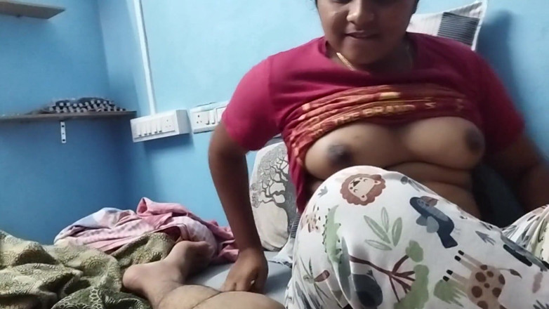 Vaishnavysharunraj: Handjob mit Pennis Kiss und möpse zeigen