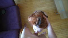 LoveHomePorn: Super nadržená amatérská brunetka přítelkyně dostane ptáka do pusy