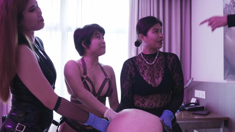 DominaFireOfficial: Femdom tambatan gangbang