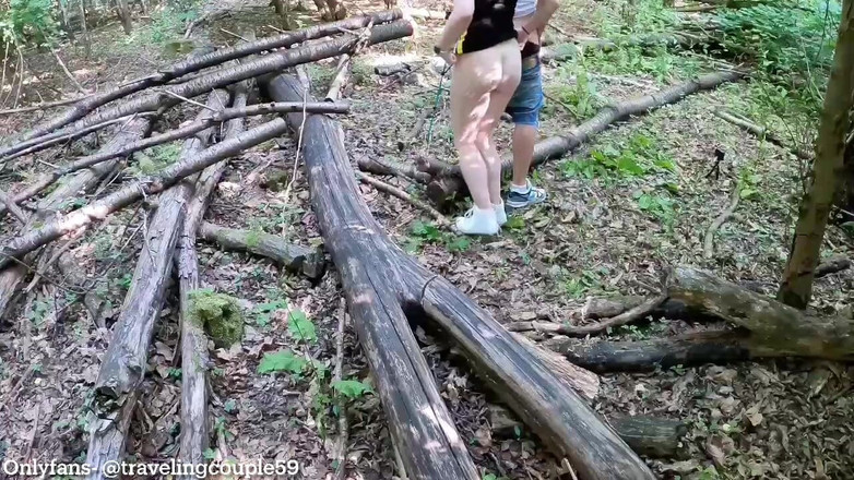 Dream Justin: Une Nana De 18 Ans Baise Dans Les Bois Au Lieu...