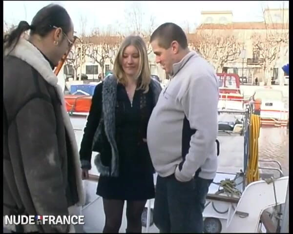 La France a Poil: Young Flo is so pretty that her husband will lend...