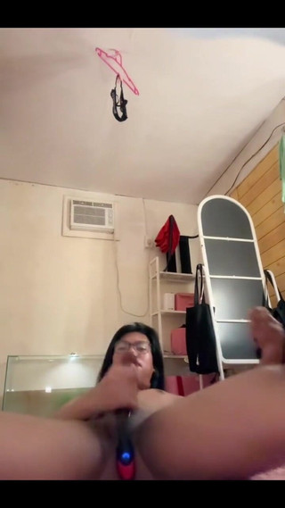 imcathness: एक और रात फिर से गुड नाइट के साथ एक ही खिलौने के साथ वीर्य निकालती है