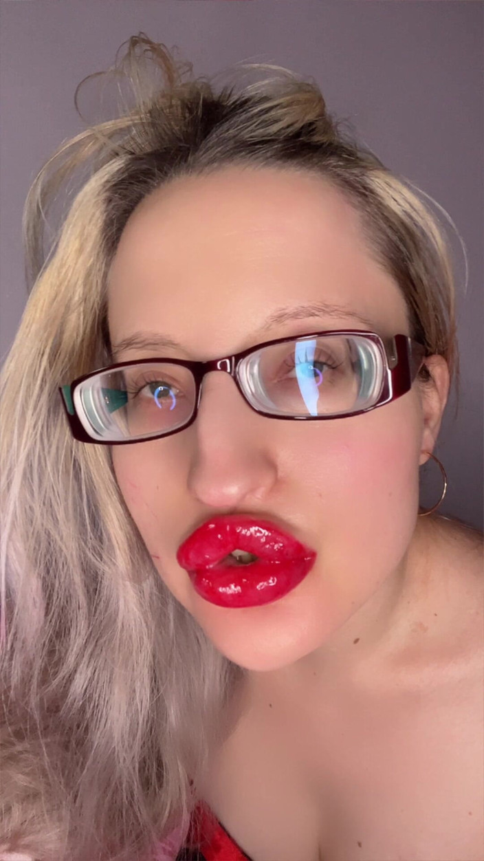 FinDom Goaldigger: Geschichte, warum ich meinen neuen dicken schwanz nicht trage eyeglasses.MP4