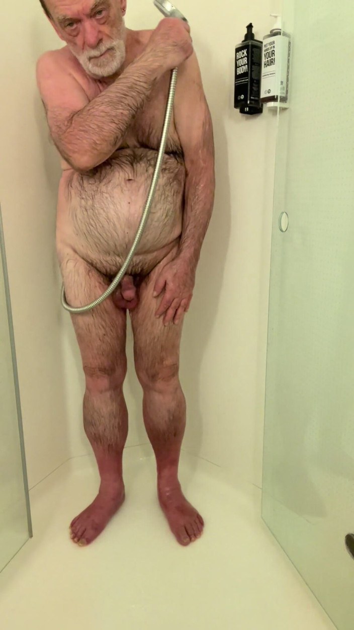 Coach Karl dude lodge: Coach Karl Fall Shower Time 2 7219