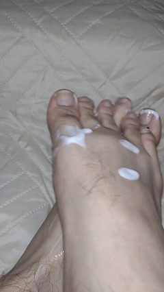 Tomas Styl: 他用白色精液按摩他的脚
