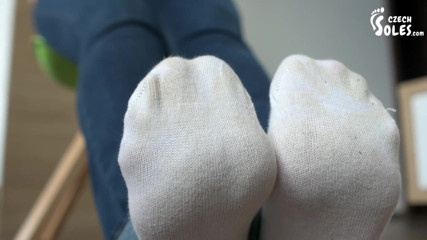 Czech Soles - foot fetish content: Meias puma brancas muito fedorentas