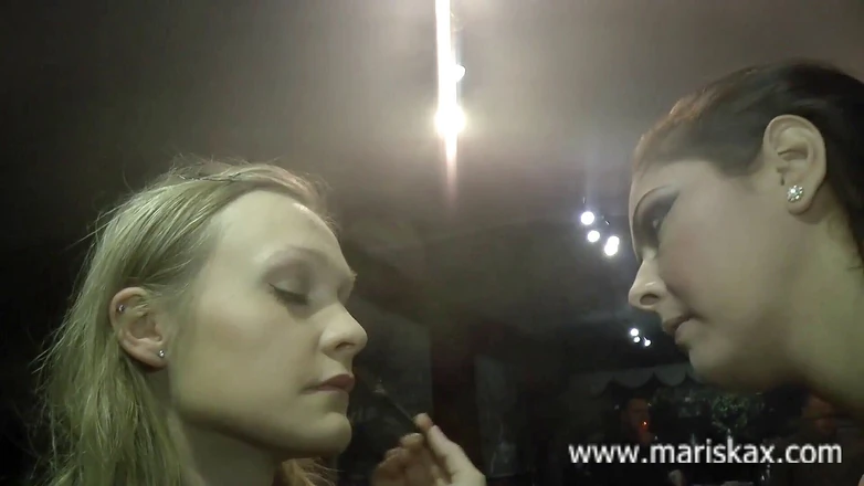 Mariska x: Gangbang con Chupa di candy francese