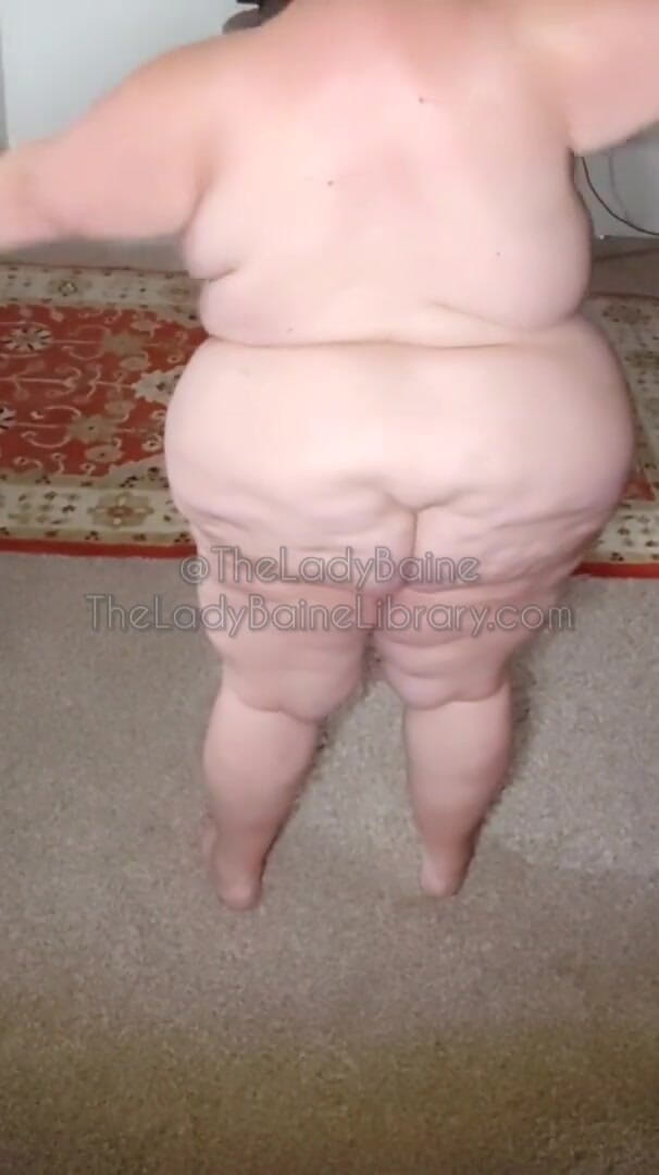 TheLadyBaine: Cewek super semok lagi latihan berkeringat sambil bugil #1