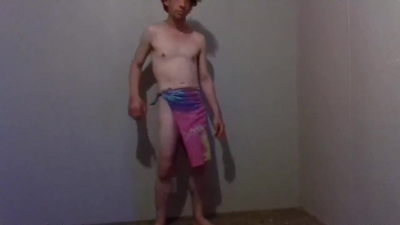 LilTaste: Experimentando roupas; Brincando, se vestindo e se despindo - camiseta tye...