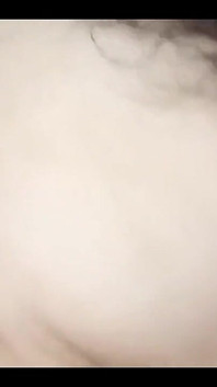 Desi indisches bhabhi zeigt ihre schönen sexy großen möpse und behaarten achselhöhlen